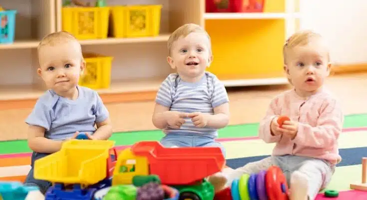 Travailler dans une crèche : le rôle essentiel des professionnels de la petite enfance